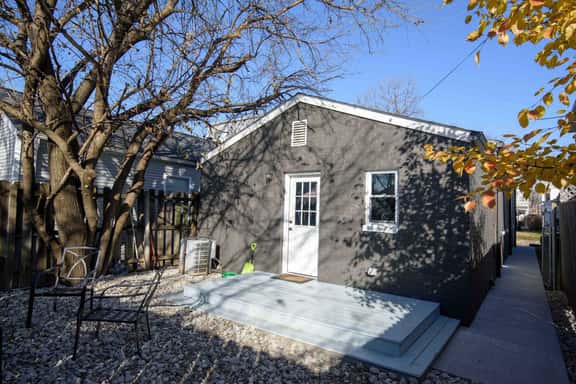 The Julep House NuLu > Gorgeous 3 BR Prime Spot - Image 1