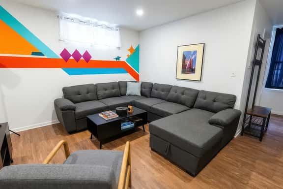 Unique Re‑Nu Eco Stay! Work-Friendly w/ Wifi | #5 - Image 1