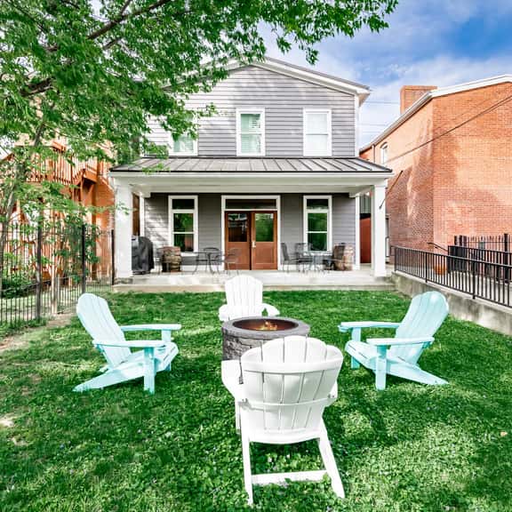 Baxter Manor | 8BR 3BA | Fire Pit ~ Sleep 18 - Image 1