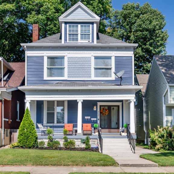 Bonny High~4 BR | KING | Epic Yard w/Fire Pit - Image 1