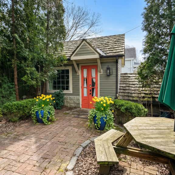 Cozy Cottage off Frankfort Avenue - Image 1