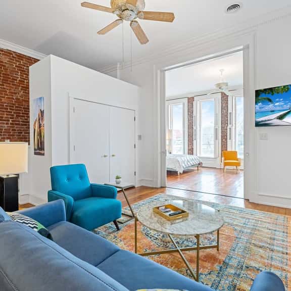 The Old Fashioned~Luxury 1BR~Stay Nulu Marketplace - Image 1